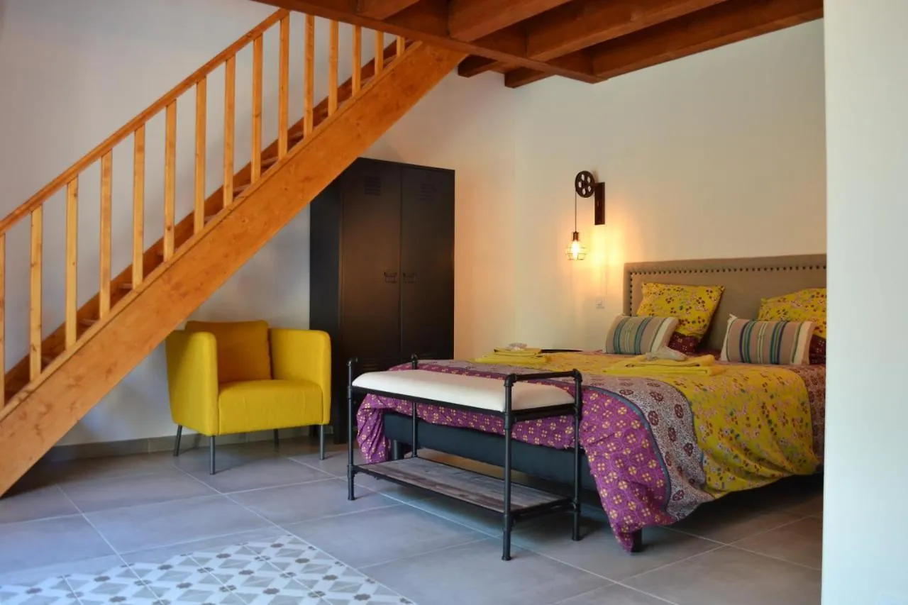 La Romagnolette Bed & Breakfast Saint-Restitut 0*,  France