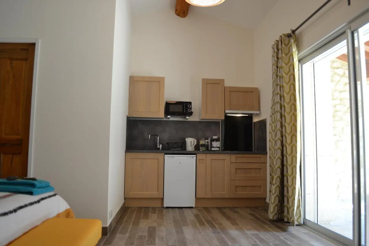 La Romagnolette Bed & Breakfast Saint-Restitut 0*,  France