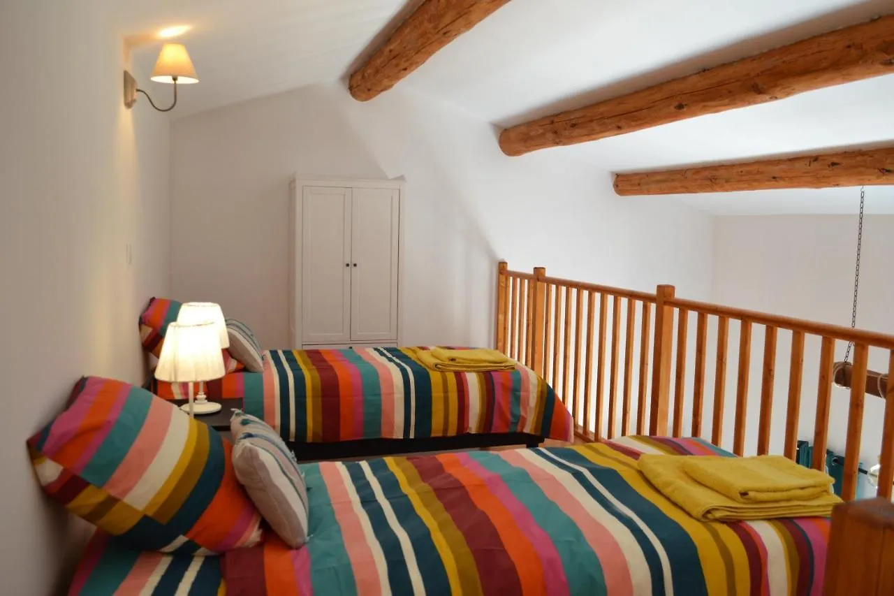 La Romagnolette Bed & Breakfast Saint-Restitut 0*,  France